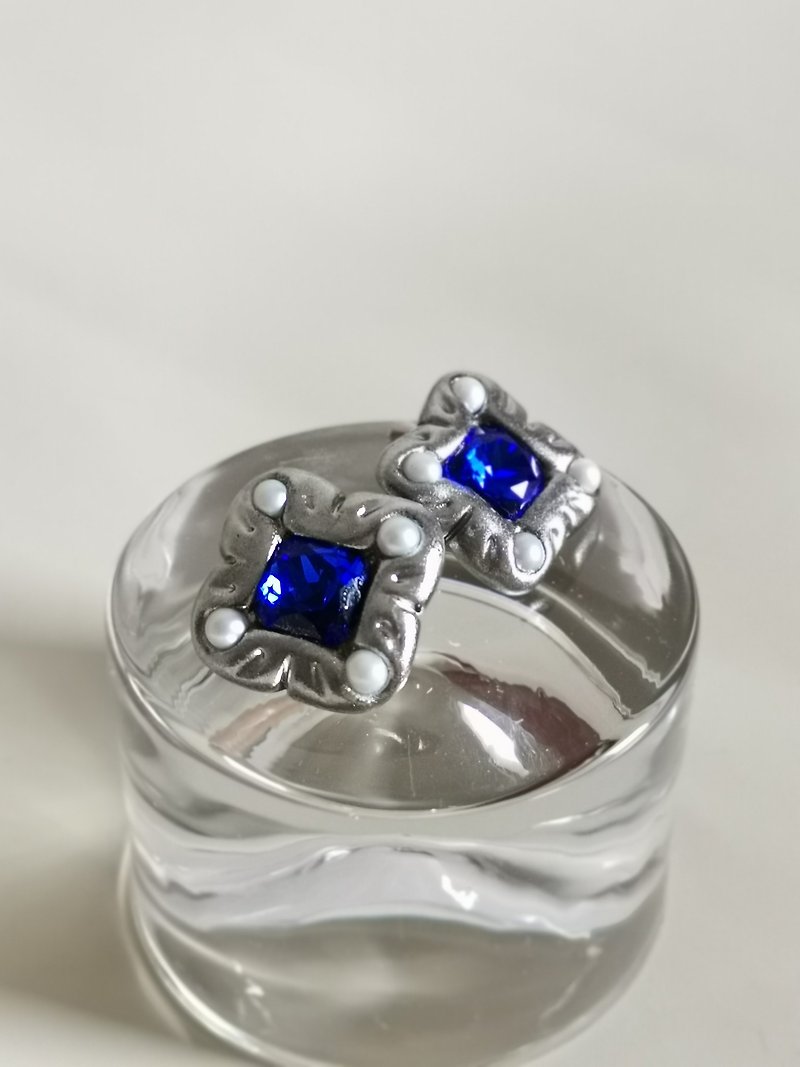 / Mine/ Vintage Gemstone Earrings - Sapphire Blue Baguette - Earrings & Clip-ons - Resin Silver