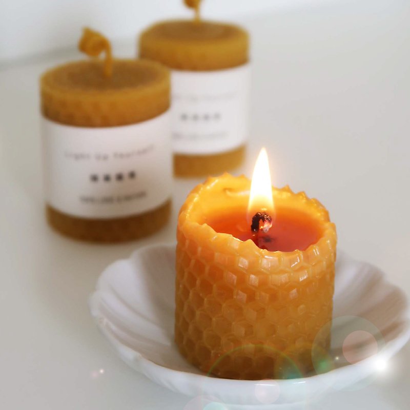 natural honeycomb candle - เทียน/เชิงเทียน - ขี้ผึ้ง สีส้ม