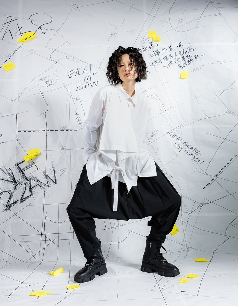 INF 22AW Paper Airplane Deconstructed Shirt - เสื้อเชิ้ตผู้หญิง - ผ้าฝ้าย/ผ้าลินิน ขาว