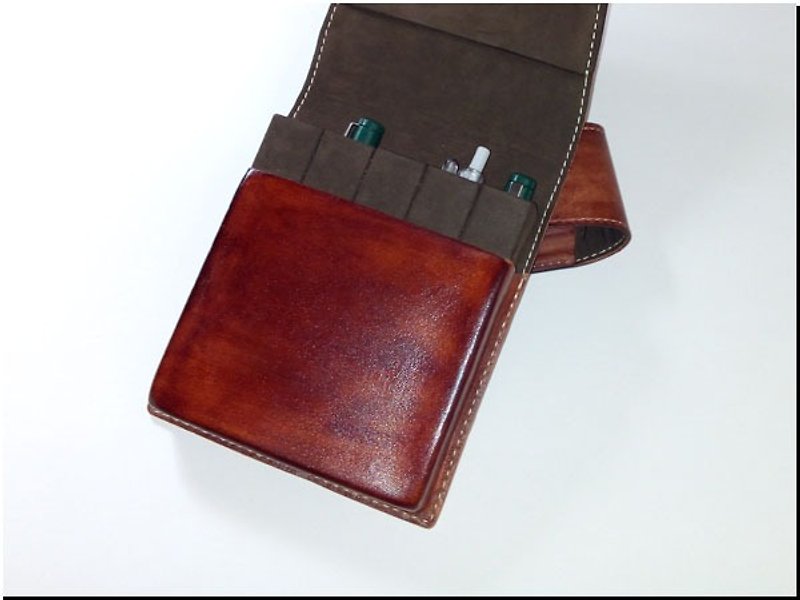 Hand-sewn leather goods-----Five pens with three-dimensional plastic pen case - กล่องดินสอ/ถุงดินสอ - หนังแท้ 