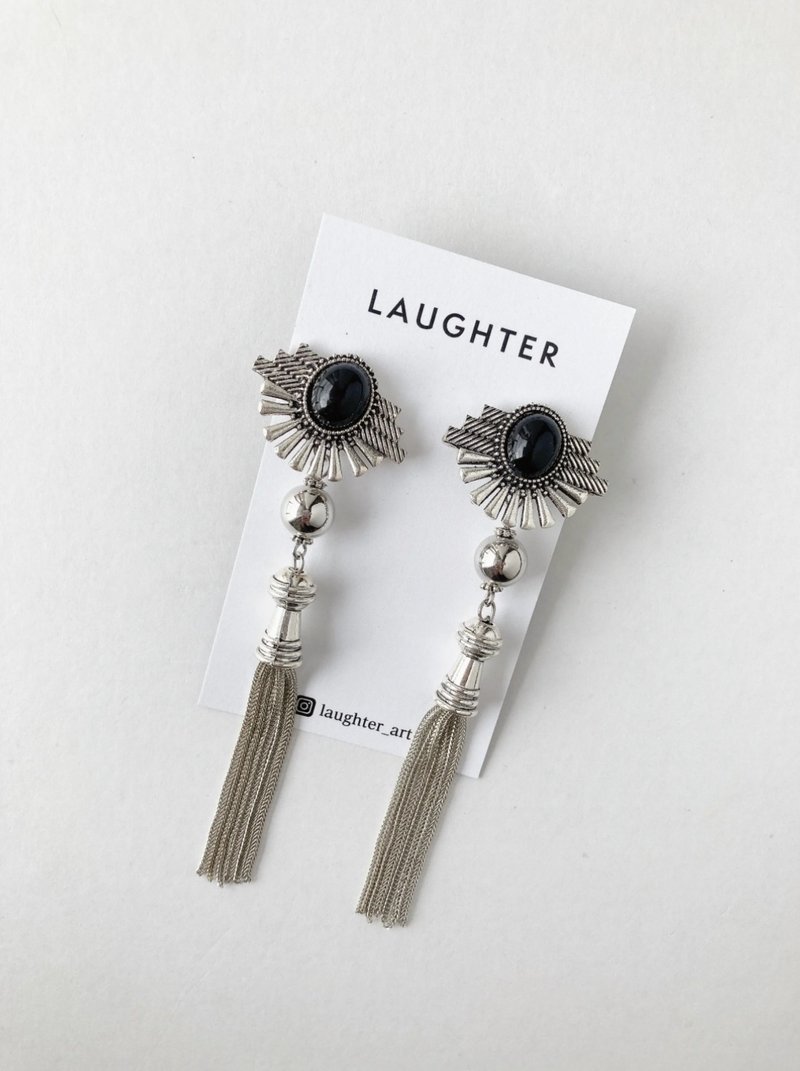 【Popular】 Sunflower Vintage Tassel Post/Clip-on Tassel Silver Large - Earrings & Clip-ons - Other Metals Transparent