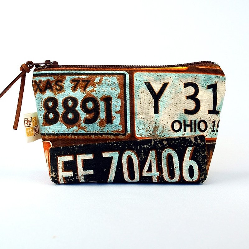 American retro license plate small pouch - brown - กระเป๋าใส่เหรียญ - ผ้าฝ้าย/ผ้าลินิน สีนำ้ตาล
