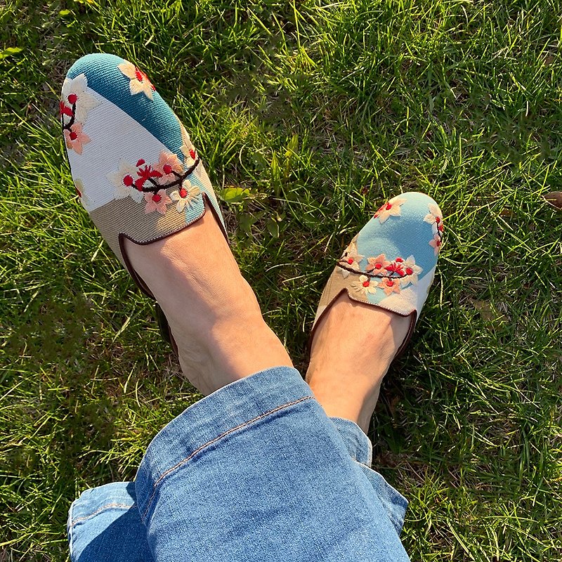 Star Blossom flat mules/embroidered mules/ slippers /slingback/ floral stitch - Women's Leather Shoes - Silk 