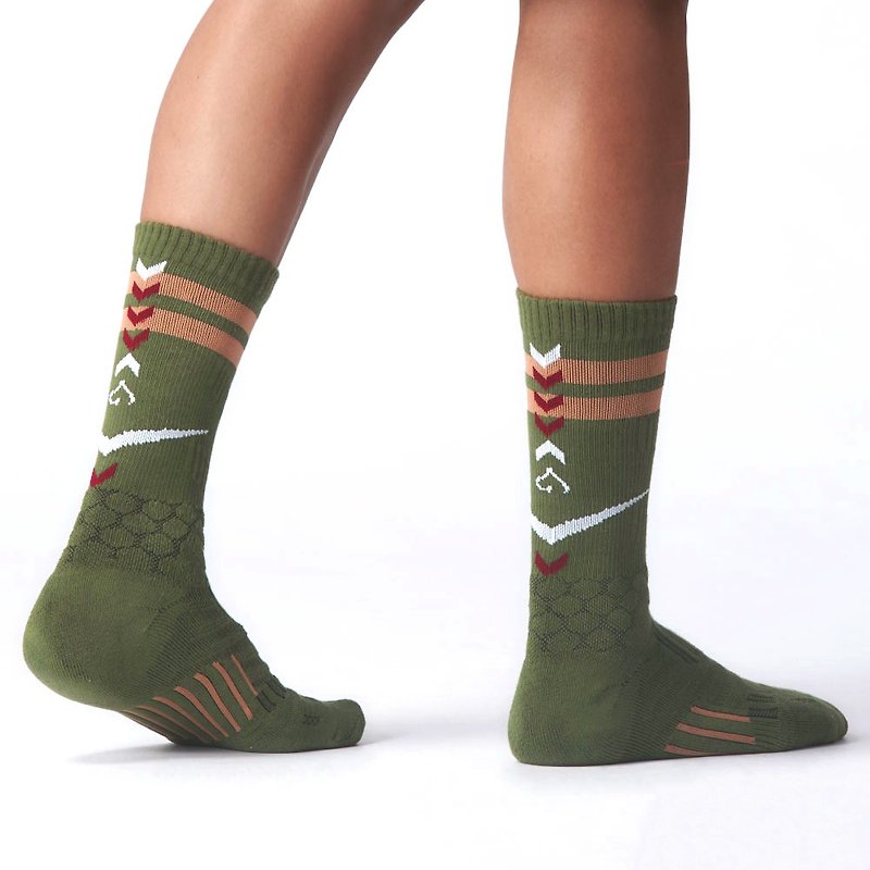 會呼吸的籃球襪 快如閃電 穩定包覆 籃球癡人必備 【長版軍綠】 - 襪子 - 棉．麻 綠色