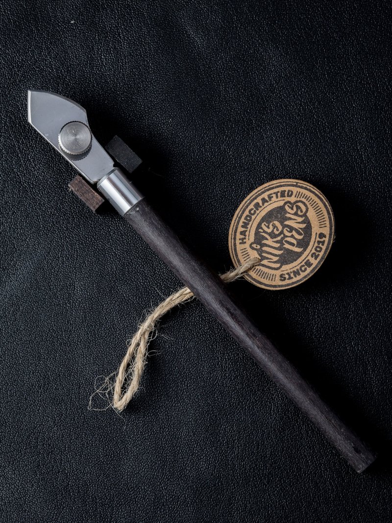 Hand made ruling pen for expressive  calligraphy/Hard series/ Handle carved - 沾水筆 - 其他金屬 銀色