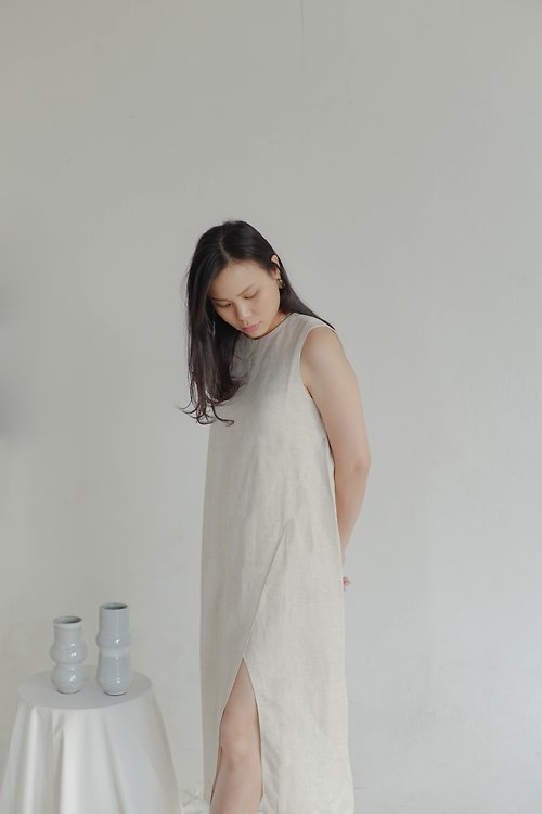 VÏNN Oatmeal Linen Asymmetrical Dress