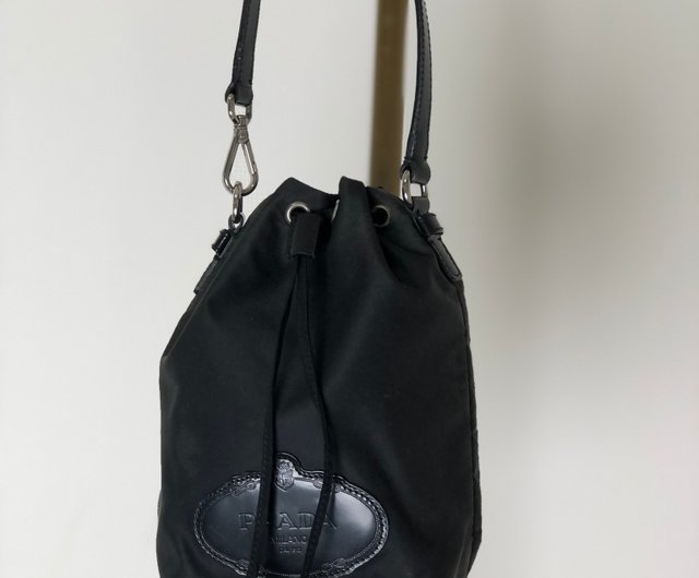 プラダ PRADA ビンテージ ヴィンテージ ハンドバッグ 日本直送 名牌中古包 】PRADA プラダ ブランドロゴ ナイロン