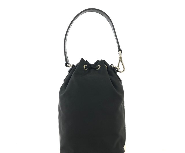 日本直送 名牌中古包 】PRADA プラダ ブランドロゴ ナイロン