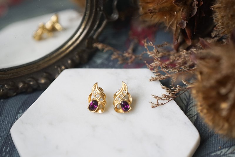 [Old jewelry/Western old pieces] VINTAGE AVON Amethyst Collection - ต่างหู - โลหะ สีทอง