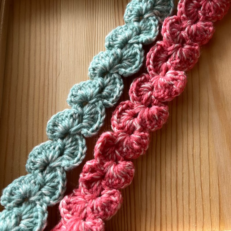 Crocheted headband braided headband strap headband pair pair scallop mixed color - ที่คาดผม - ผ้าฝ้าย/ผ้าลินิน หลากหลายสี