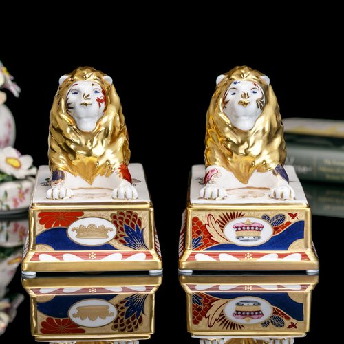 擎上閣裝飾藝術 限量英國製Royal Worcester 2003伊萬裡雄偉金獅骨瓷皇家擺飾一對
