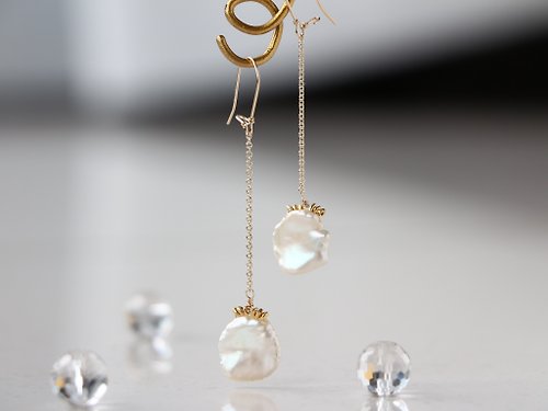 A.N 14kgf-Keshi pearl and Karen silver pierced earrings(can change to clip-on)