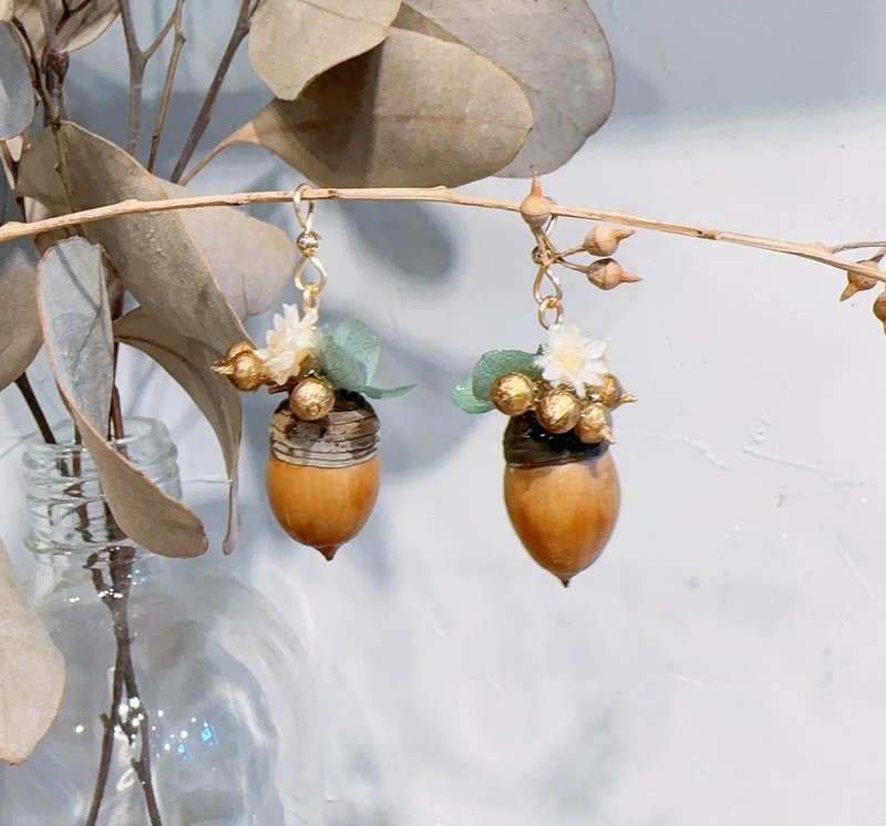 Hanging pine cones | Permanent flower style - Earrings & Clip-ons - Other Materials Brown