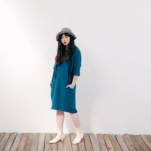 Minami Asa 城市女孩海藍廓形洋裝
