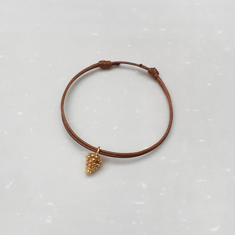 Wax thread bracelet small pine cone plain simple Wax rope thin thread - สร้อยข้อมือ - วัสดุอื่นๆ สีทอง