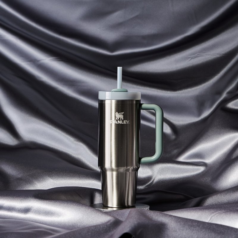 STANLEY 冒險系列 吸管隨手杯2.0 0.88L / 不鏽鋼原色 - 保溫瓶/保溫杯 - 不鏽鋼 