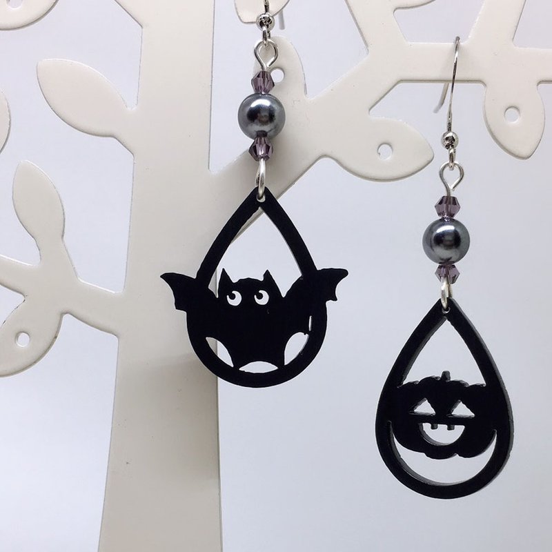 FOX Garden-BELIEVE Pumpkin Bat Asymmetrical Earrings - ต่างหู - วัสดุอื่นๆ สีดำ