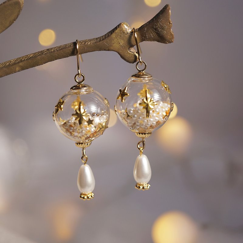 Christmas ornament earrings/ Clip-On - ต่างหู - แก้ว สีใส