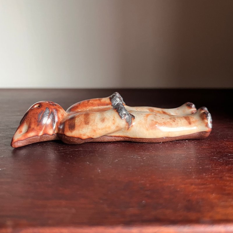 躺平開掌花 / 筷架 / 筆架 / 橘貓陶偶 - 筷子/筷架 - 陶 橘色