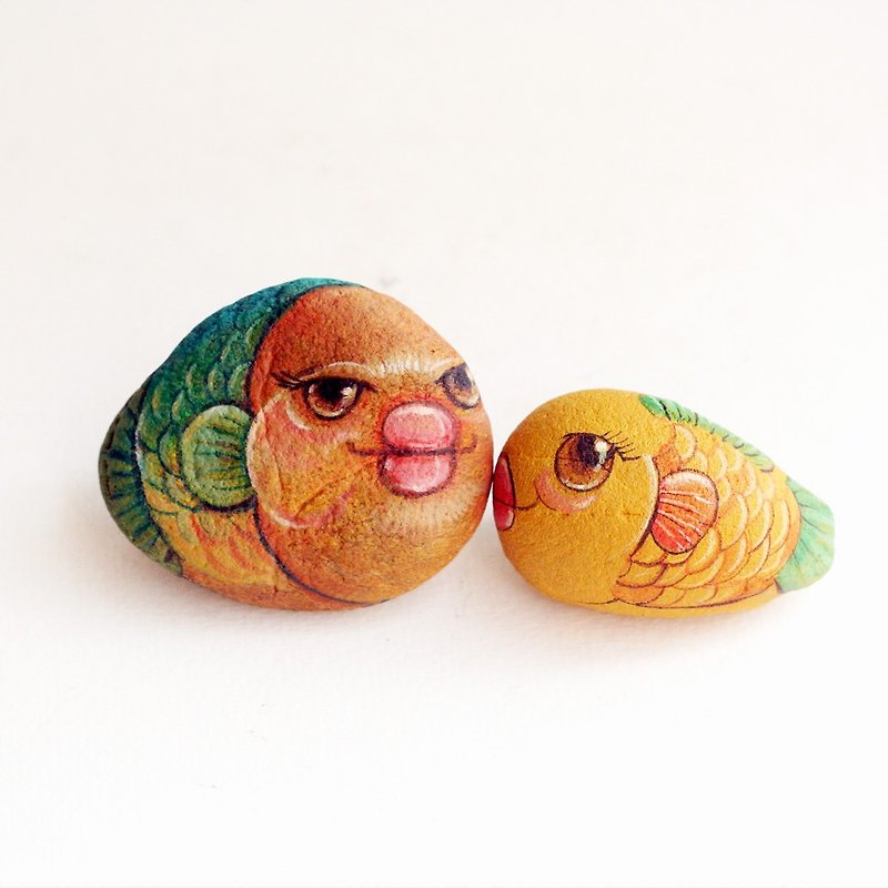 Fish fish stone painting. - Stuffed Dolls & Figurines - Stone Orange