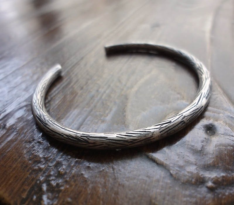 Hand forged Silver bracelet-stripes - Bracelets - Other Metals Gray