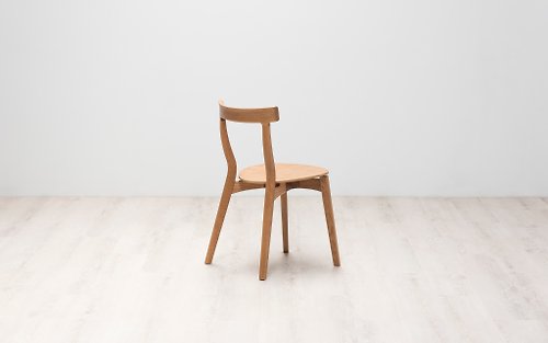 路力家器具 Lo Lat Furniture & Objects 燕椅 Hirundo Chair / 白橡