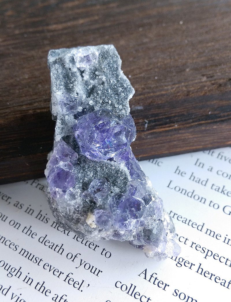 Fluorite  福建產地 清透 紫螢石 天然礦石 原礦 - ของวางตกแต่ง - วัสดุอื่นๆ 