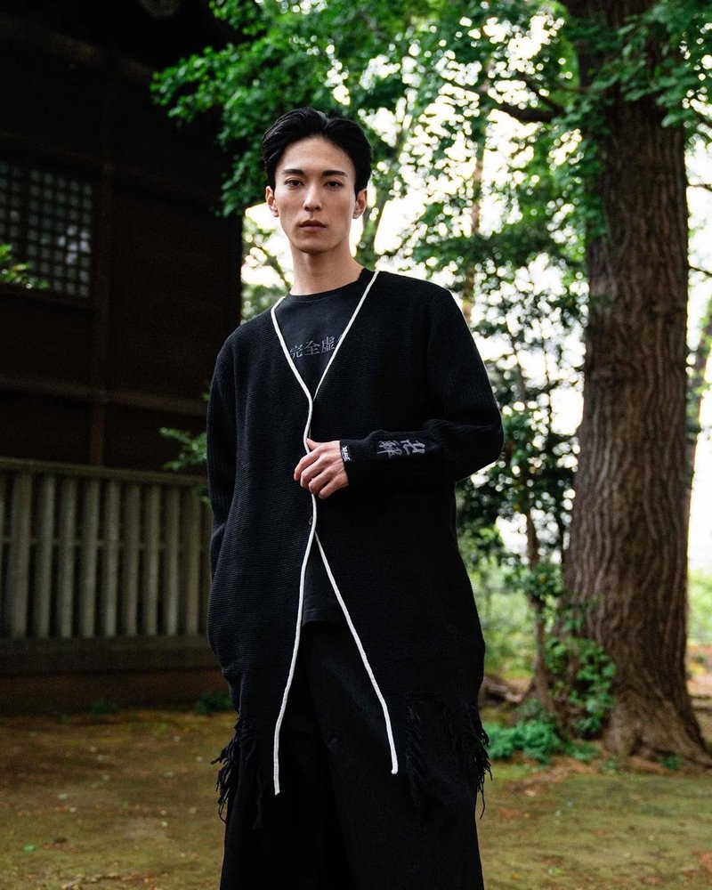 【XRAGE X 死神BLEACH聯名】黑崎一護卍解針織外套 coat - 男毛衣/針織衫 - 棉．麻 黑色