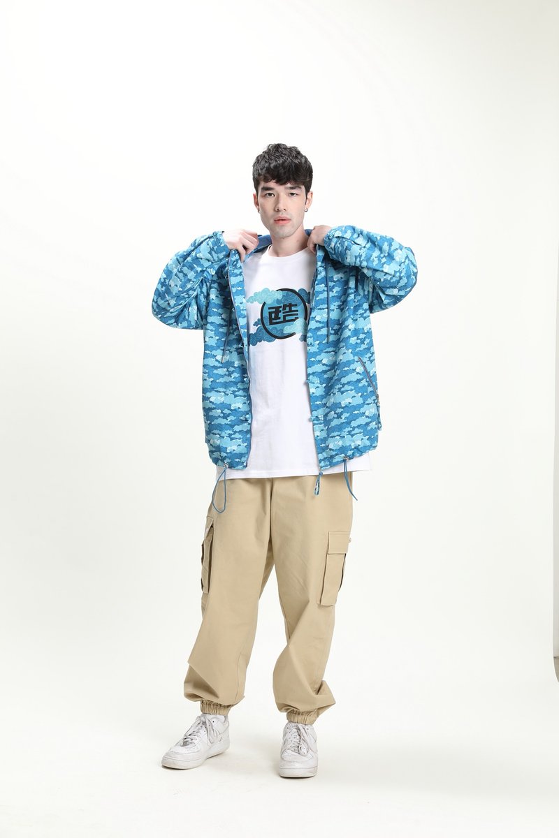 CYPHERHOO DAARON PRINTED HOODED JACKET (BLUE) Regular price - เสื้อโค้ทผู้ชาย - ผ้าฝ้าย/ผ้าลินิน 