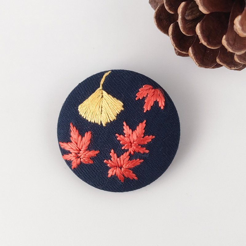 秋日楓葉銀杏刺繡胸針 or 刺繡髮圈 - 胸針 - 棉．麻 橘色