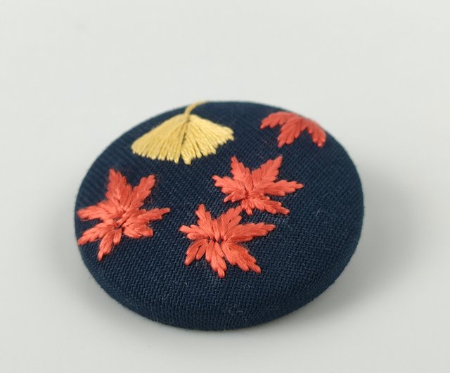 まなみんです様専用 秋のブーケブローチ＋紅葉の立体刺繍ブローチ - メルカリ - その他 - その他