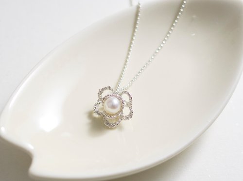 三次元レースの花の真珠のペンダントネックレス手作り925純銀製のネックレス