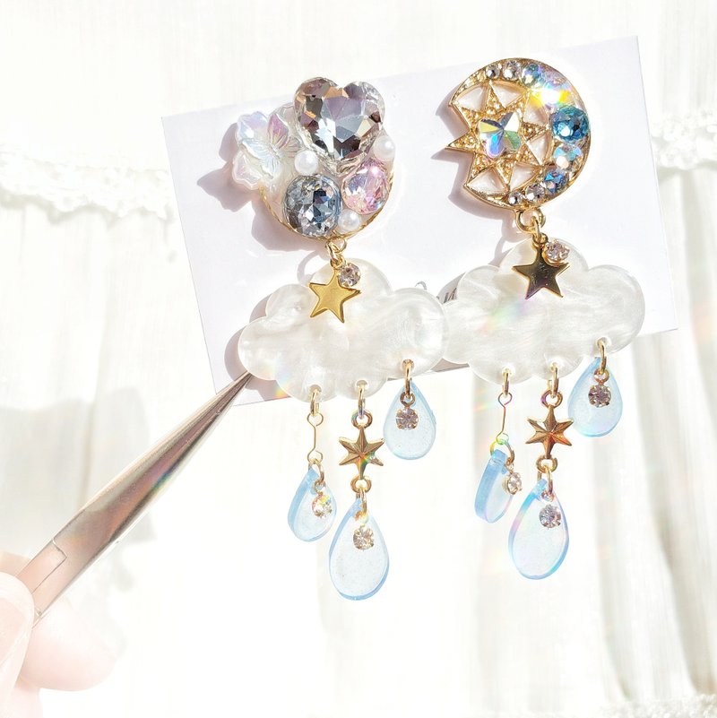 piercing Clip-On cloud drop - Earrings & Clip-ons - Resin Multicolor