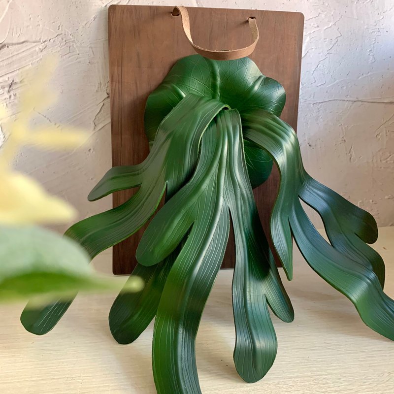 Leather staghorn fern decoration wall hanging planting original design handmade - Items for Display - Genuine Leather 