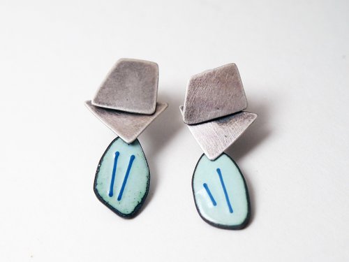 YUNSHAO Jewelry 老歪創作室 【Gem 系列】 #a265 水藍線條琺瑯耳環-金工手作銀飾