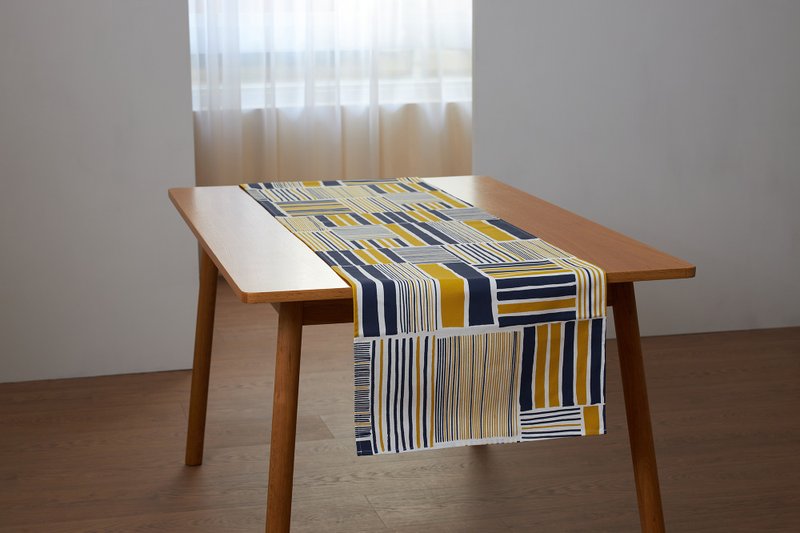 Printed Canvas Table Runner / Tin House Yellow Blue - ผ้ารองโต๊ะ/ของตกแต่ง - ผ้าฝ้าย/ผ้าลินิน หลากหลายสี