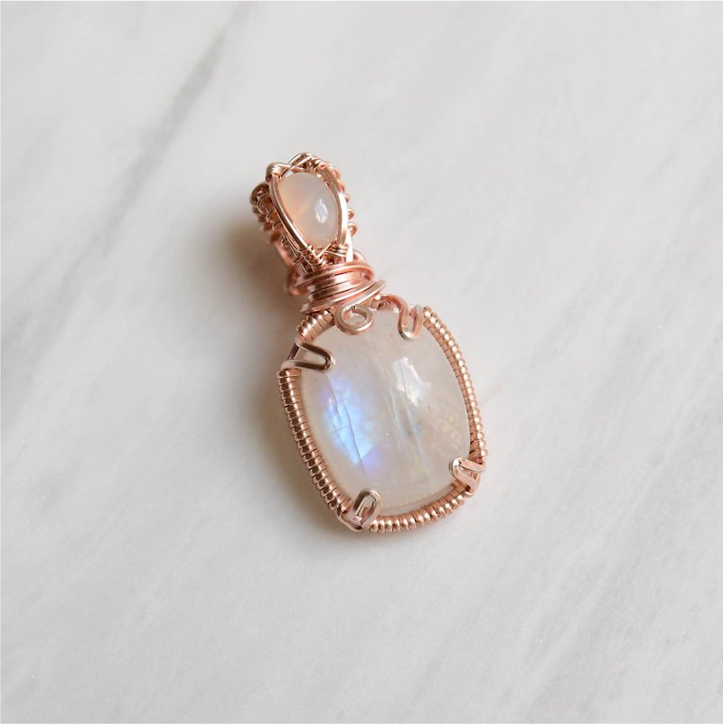 [Flavoured Pendant] Blue Moonlight X Opal Stone Woven Pendant Elegant and Simple - Necklaces - Gemstone Blue