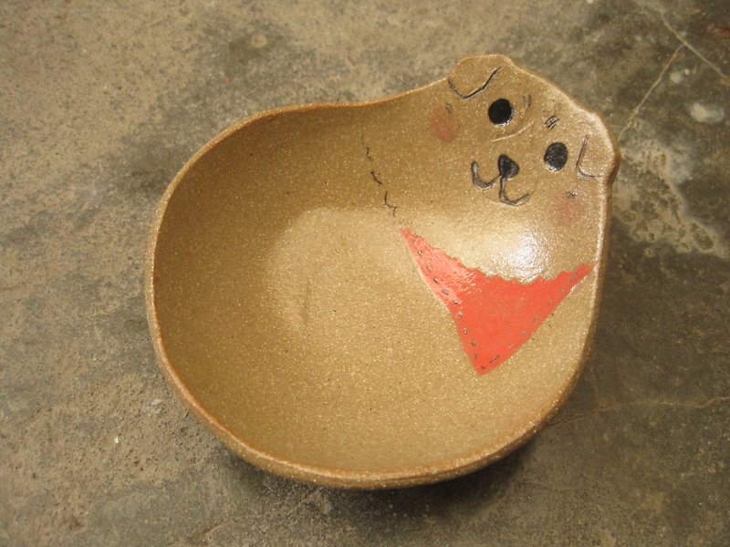 DoDo Hand-made Animal Shaped Bowl-Scarf Lala Shallow Bowl - ถ้วยชาม - ดินเผา สีนำ้ตาล