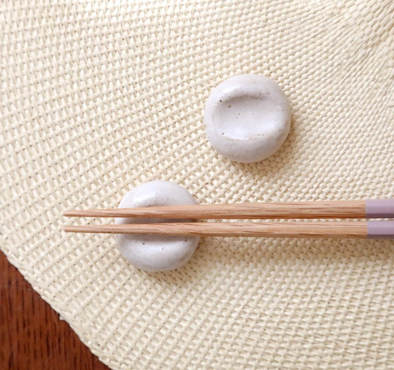 白マット釉の丸い箸置き - 筷子/筷架 - 陶 白色