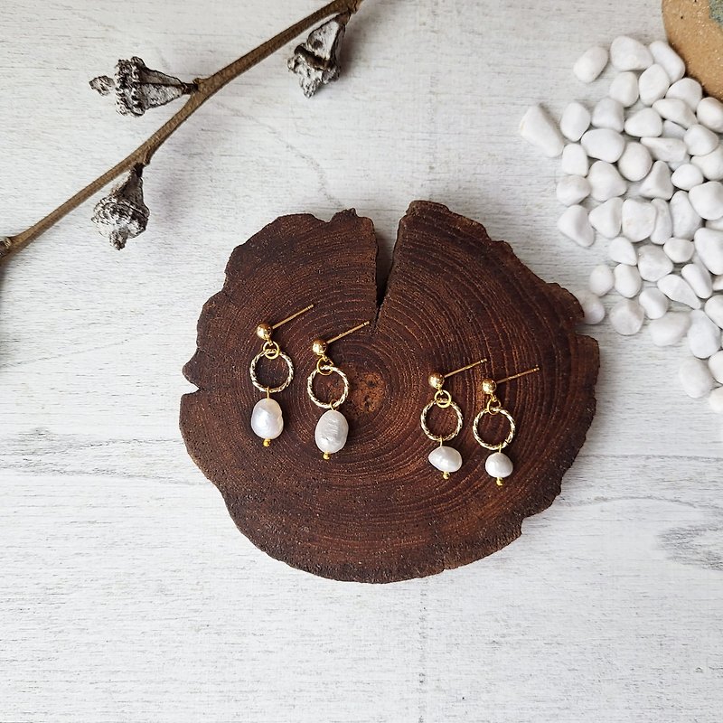 Natural freshwater pearl 14k gold-plated circle pendant retro earrings earpin Clip-On birthday gift - ต่างหู - ไข่มุก ขาว