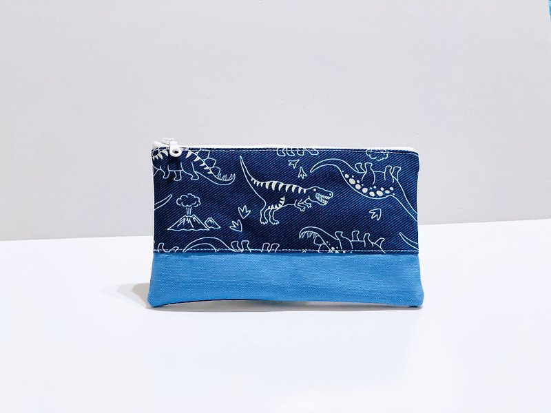 Flat pencil case, storage bag Dinosaur models can be embroidered for free - กล่องดินสอ/ถุงดินสอ - ผ้าฝ้าย/ผ้าลินิน สีน้ำเงิน