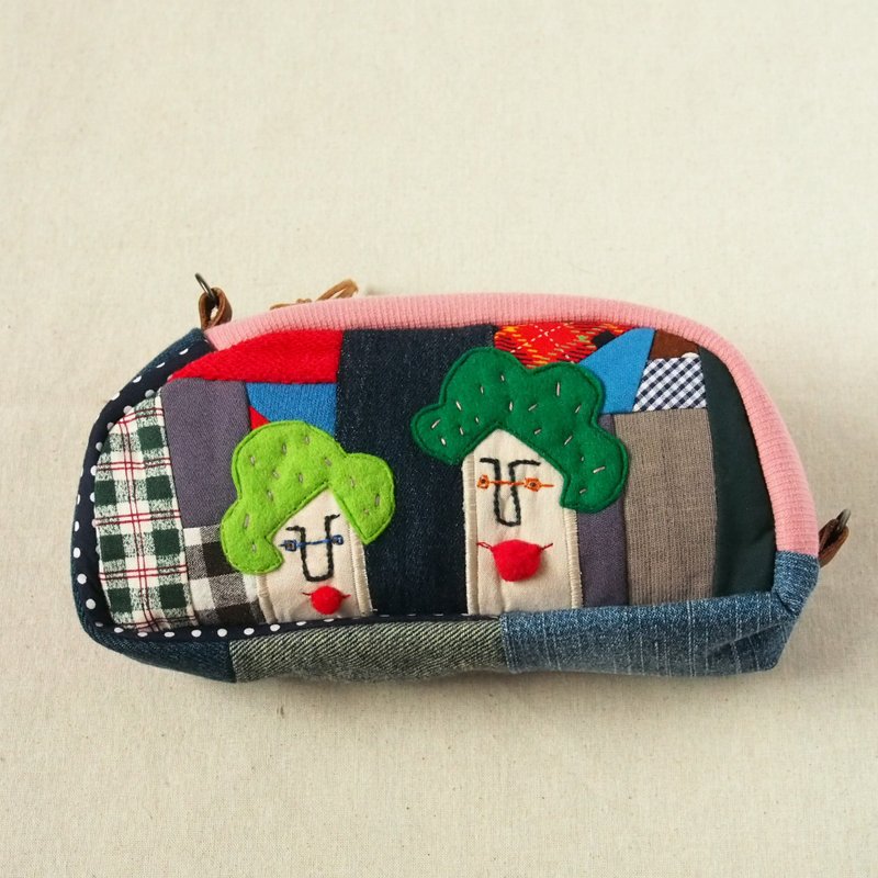 A slim pouch with embroidered faces, Bag - Toiletry Bags & Pouches - Cotton & Hemp Multicolor