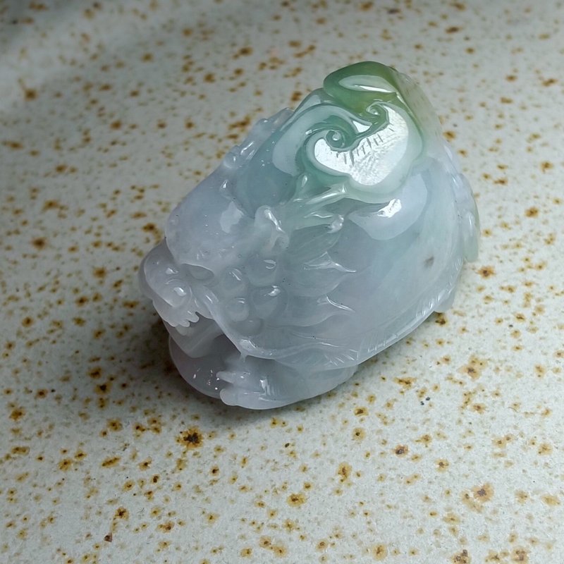 J0006天然翡翠A貨 . 冰糯冰飄花龍龜.健康長壽.擺件. - 擺飾/家飾品 - 玉石 