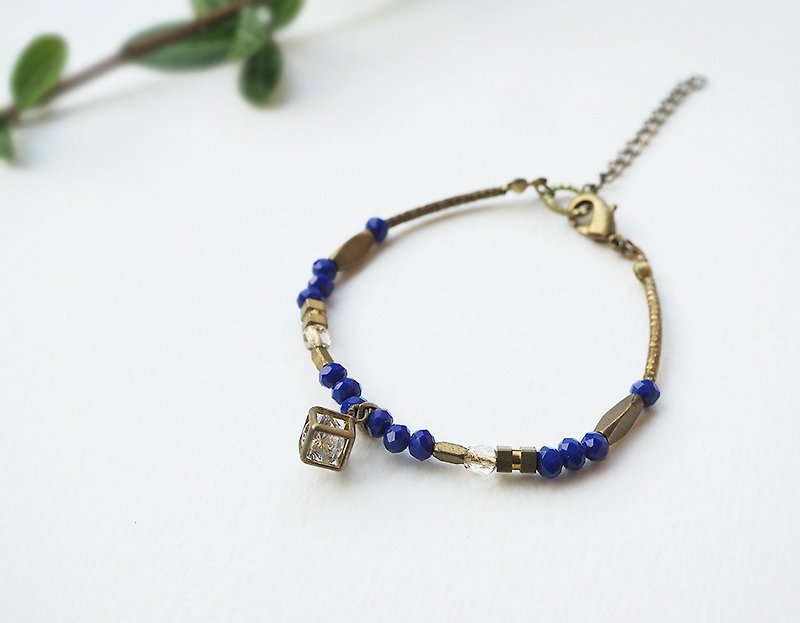 majime quiet sky blue glass beads geometrical cubic Stone light Bronze jewelry bracelets B29 - Bracelets - Glass Blue