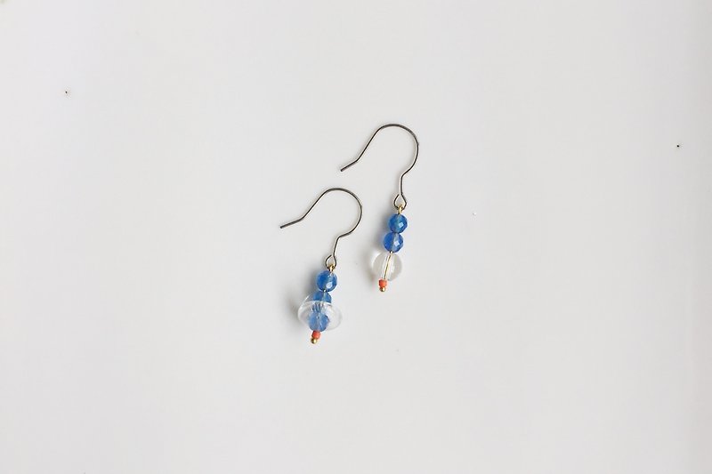夏末游泳圈  藍瑪瑙水晶耳環 - 耳環/耳夾 - 玻璃 藍色