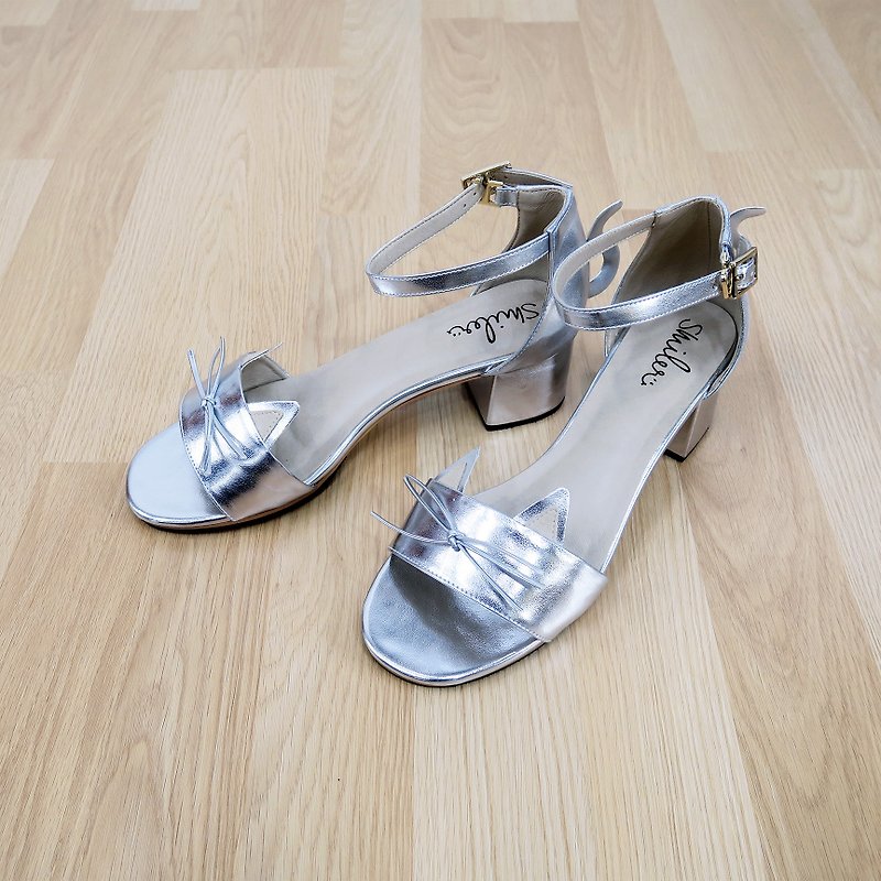 Wanna Cat Maxi Sandals - Silver - รองเท้ารัดส้น - วัสดุอื่นๆ สีเงิน
