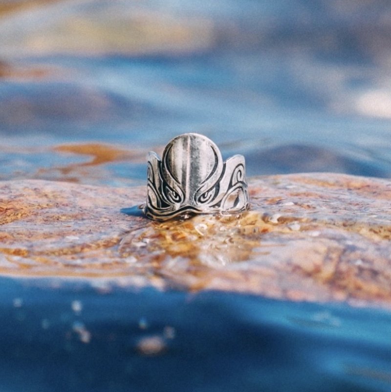 Cape clasp sterling silver octopus ring - แหวนทั่วไป - เงินแท้ 