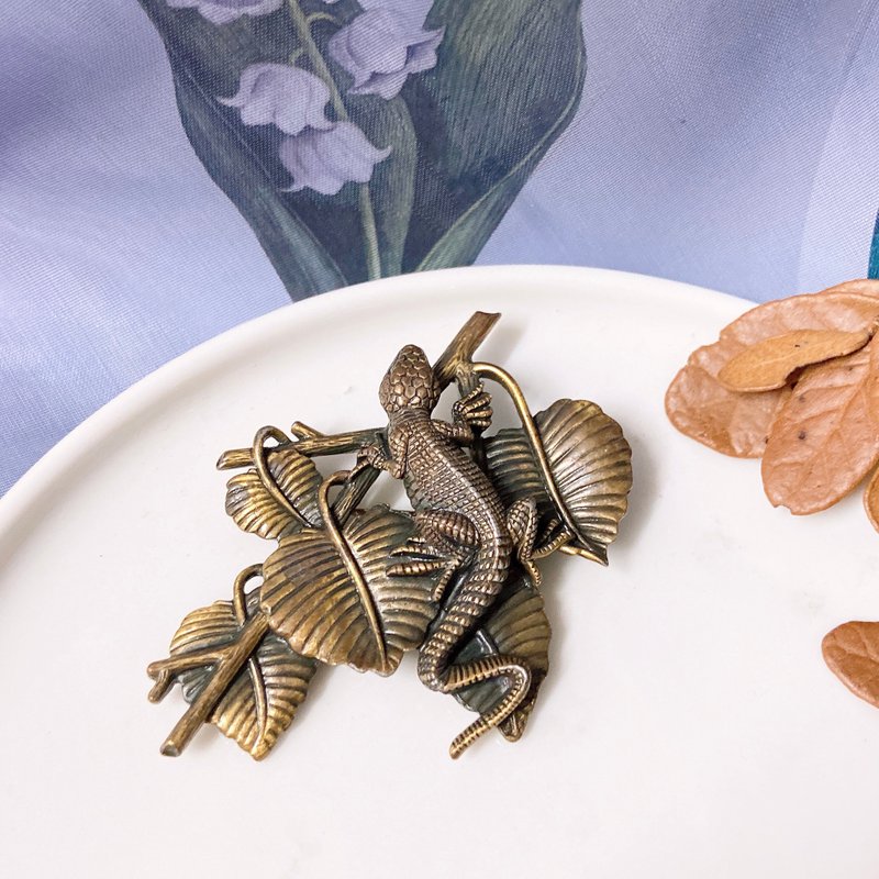 【西洋古董飾品】JJ 亞馬遜熱帶雨林感蜥蜴 立體細緻 胸章胸針 - 胸針 - 貴金屬 卡其色