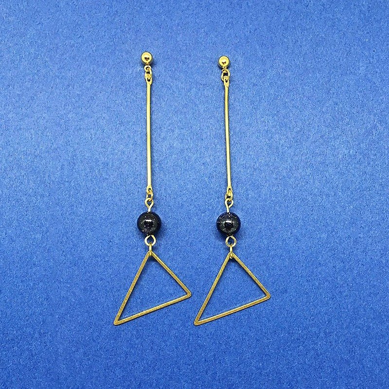 :: dark blue triangle can change the clip-on Earrings / one pair / gold blue sand Stone fishing earrings / gift custom designs - ต่างหู - เครื่องเพชรพลอย สีน้ำเงิน