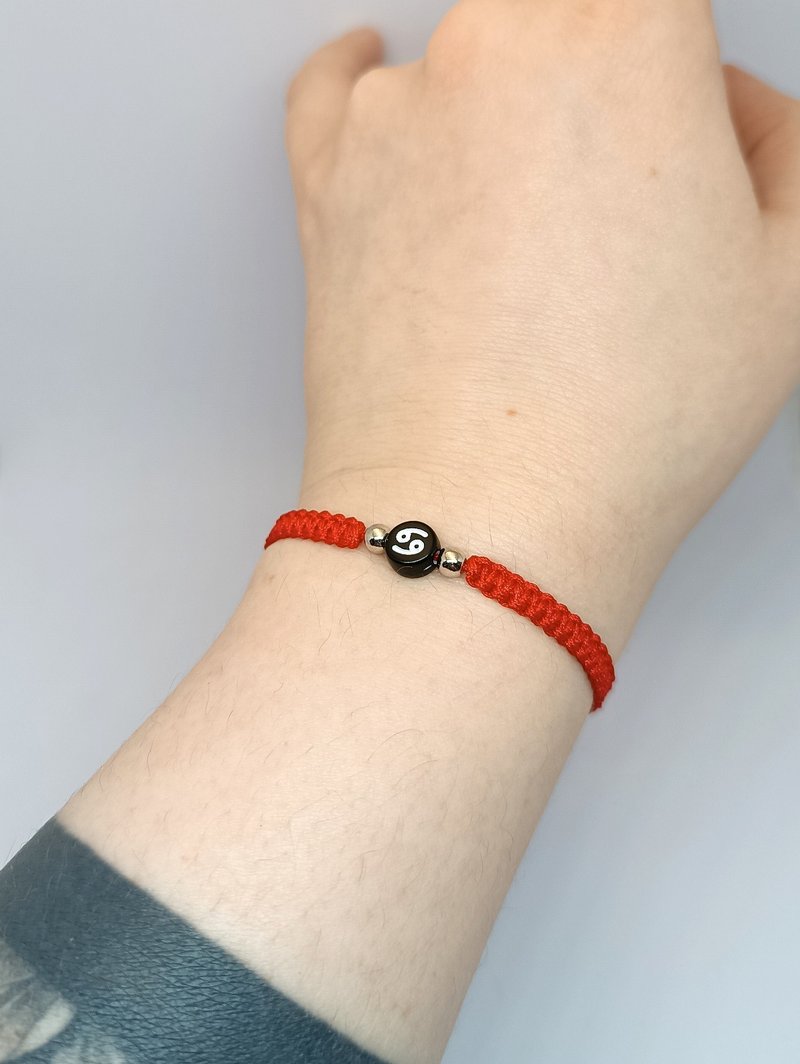 紅線編織的巨蟹座生肖手鍊 - 手鍊/手環 - 其他材質 紅色